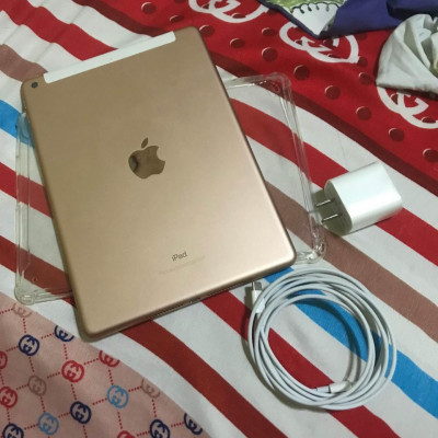 IPAD 6TH GEN 32GB WITH SIMSLOT