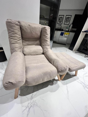 Lounge chair with foot stool (SAND)