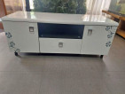 TV Console (glossy white fine wood)