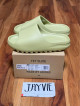 YEEZY SLIDE RE SIN
