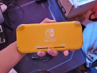 NINTENDO SWITCH LITE YELLOW