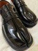 Tabi Split Toe Leather Shoes (Size 41 / US 8)