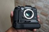 Fujifilm XT2 with Fuji Battery Grip and Lens (3k SC Only)