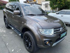 2014 Mitsubishi montero