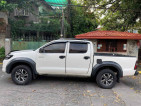 2011 Toyota hilux j