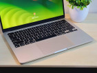 Macbook Air 13inch 2022 M2 Under warranty Of apple store