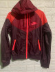 Nike windbreaker medium 20x24 dimesion