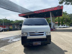 2017 Toyota hiace commuter