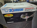 ZOJIRUSHI COOKER AND WARMER