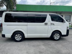 2009 Toyota hiace commuter