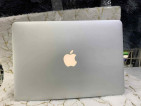 MacBook Pro Retina 13-inch 2015 8GB RAM 512 SSD Complete With Box