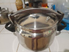Hyundai oven with free pressure cooker