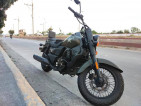 Um Renegade commando 300cc