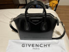 GIVENCHY (Small Antigona Box Leather Satchel)