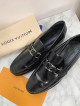 LV MAJOR LOAFER 7.5