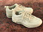 Sprint Vortex Sneakers (Beige)