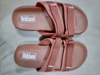 Nekisoo Sandals