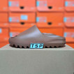 ADIDAS YEEZY SLIDE ORIGINALS SIZE 5/5.5/6/6.5/7/7.5/8/8.5/9 US WOMENS