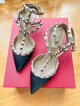 Valentino rockstuds