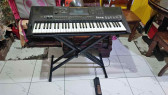 Keyboard YAMAHA PSR- E453