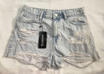 TERRANOVA TATTERED HIGHWAISTED MOM SHORTS