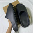 Yeezy Slides Onyx