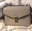 LV POCHETTE MÉTIS