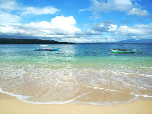 Balay Atulayan Beach Resort ₱1,800 @ Atulayan Island, Sagñay ...