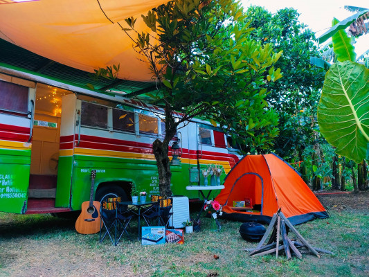 Paping's Staycation & Campsite -unit 7 Baby Bus ₱2,000 @ Magallanes 