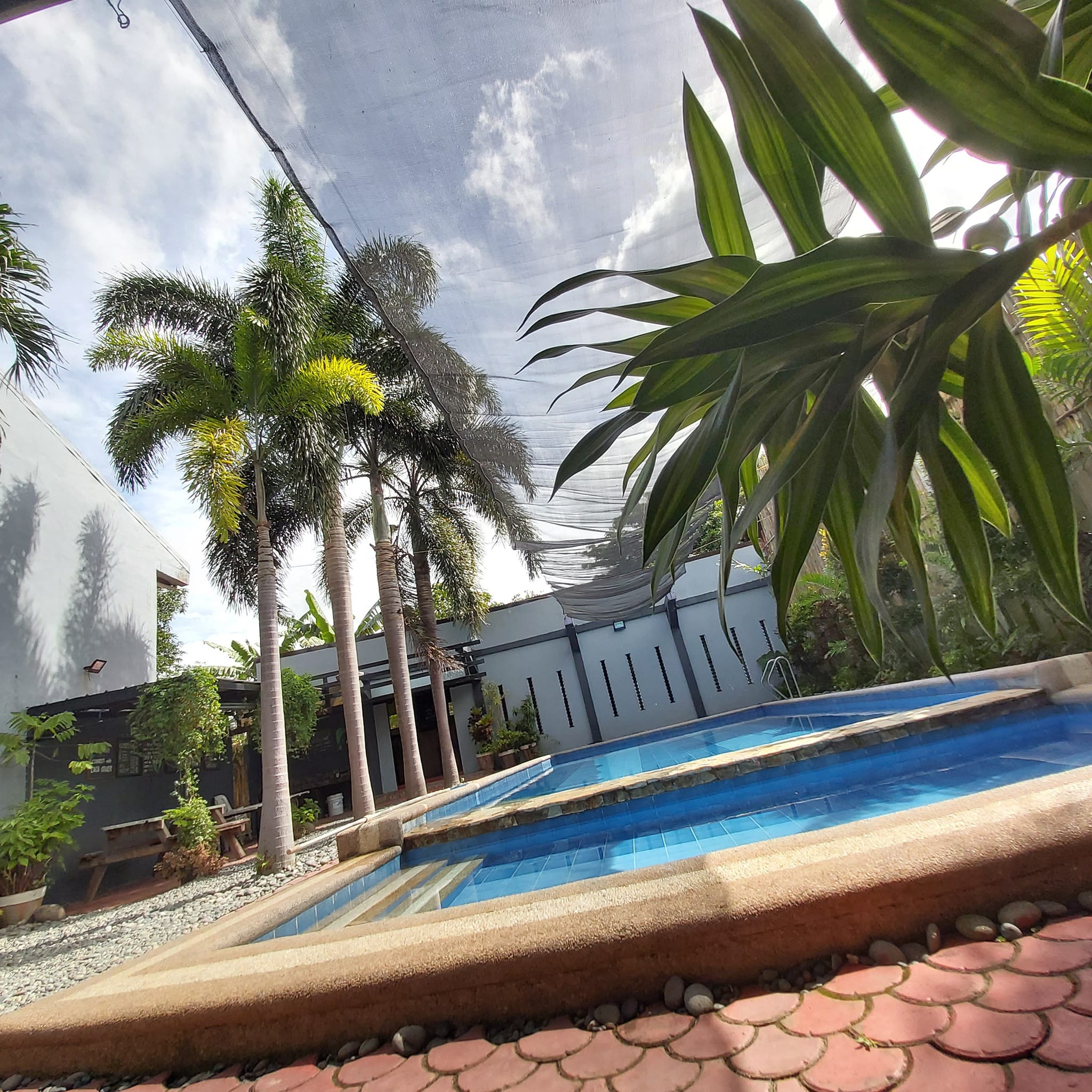 Water and Pebbles Private Pool