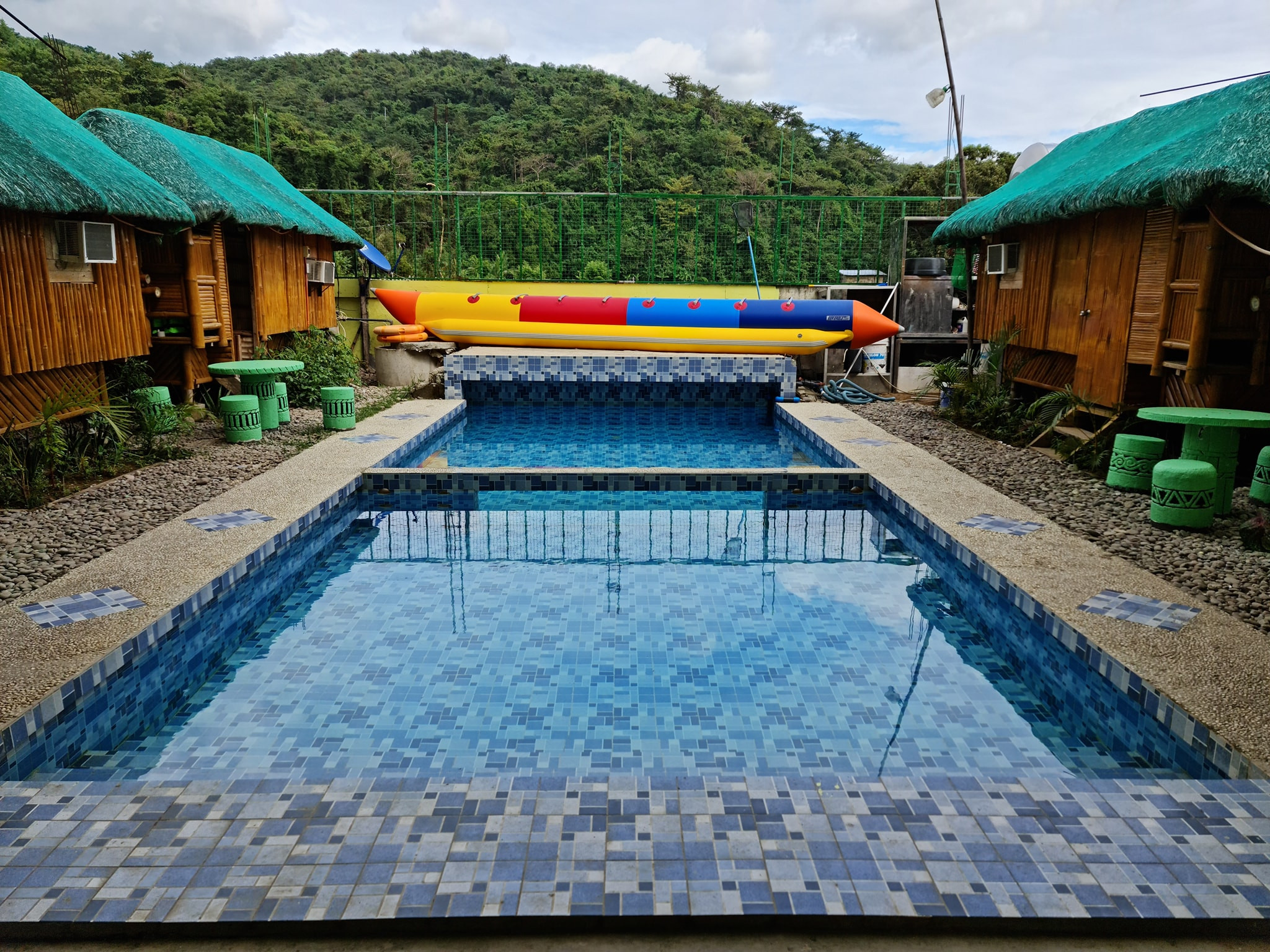 Bakasyunan Ni Gaying - Pool and Beach Resort (MAIN SITE)