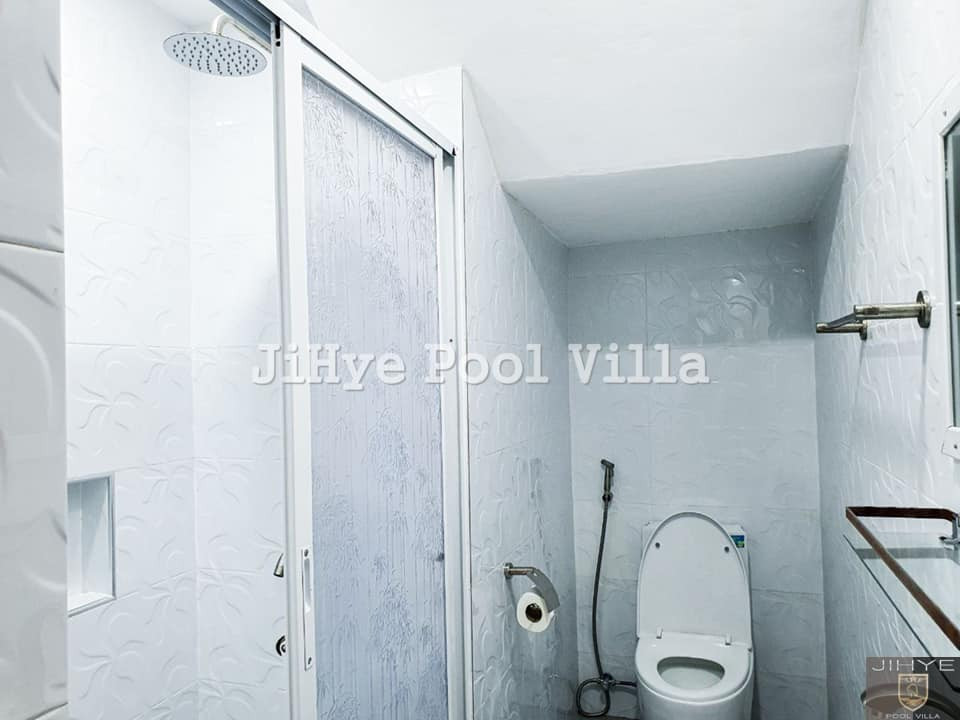 JiHye Pool Villa