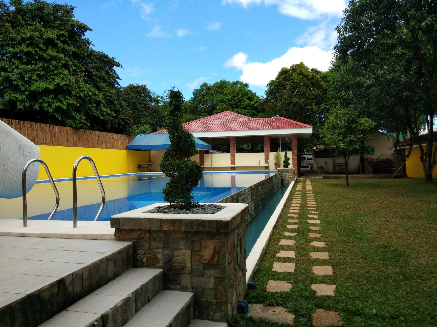 A and C Private Pool Resort