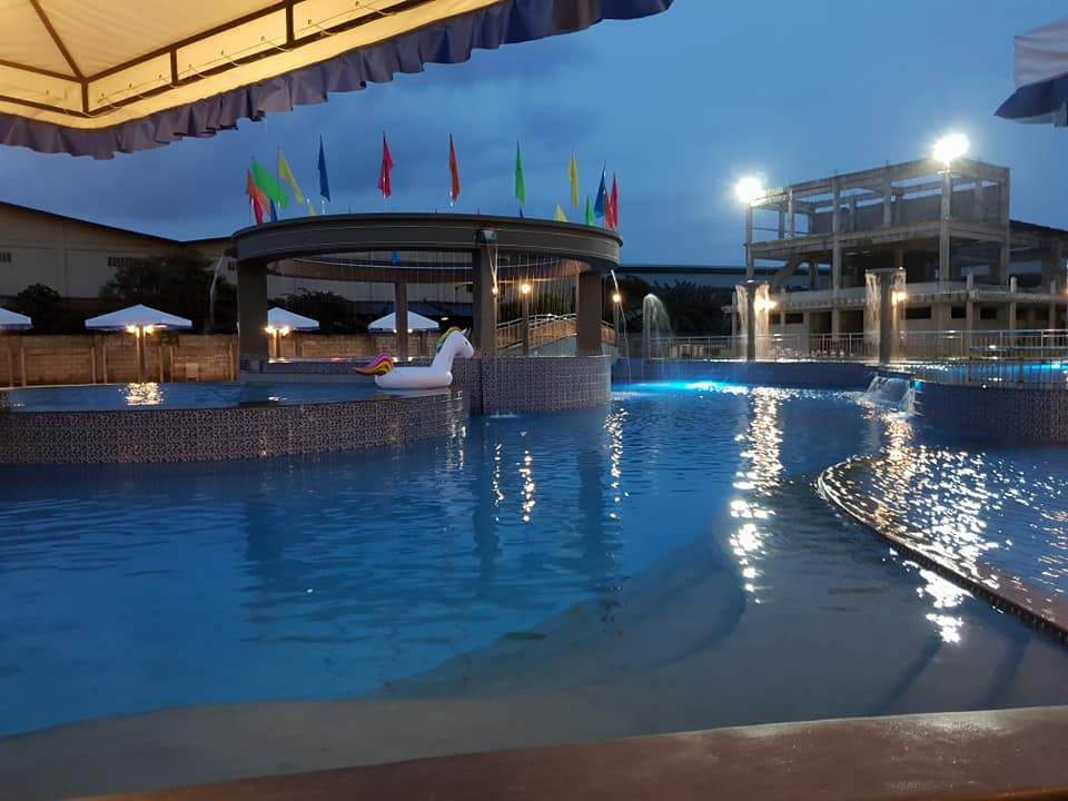 Amaro Resort ₱250 @ Valenzuela, Metro Manila, Philippines | PH.vacations