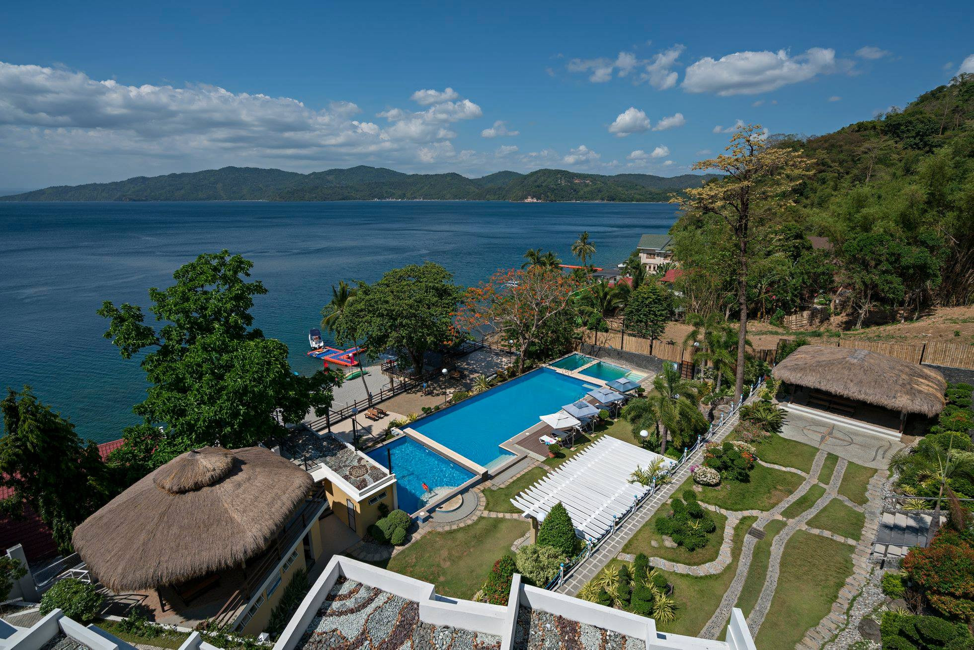 Anilao Awari Bay Resort