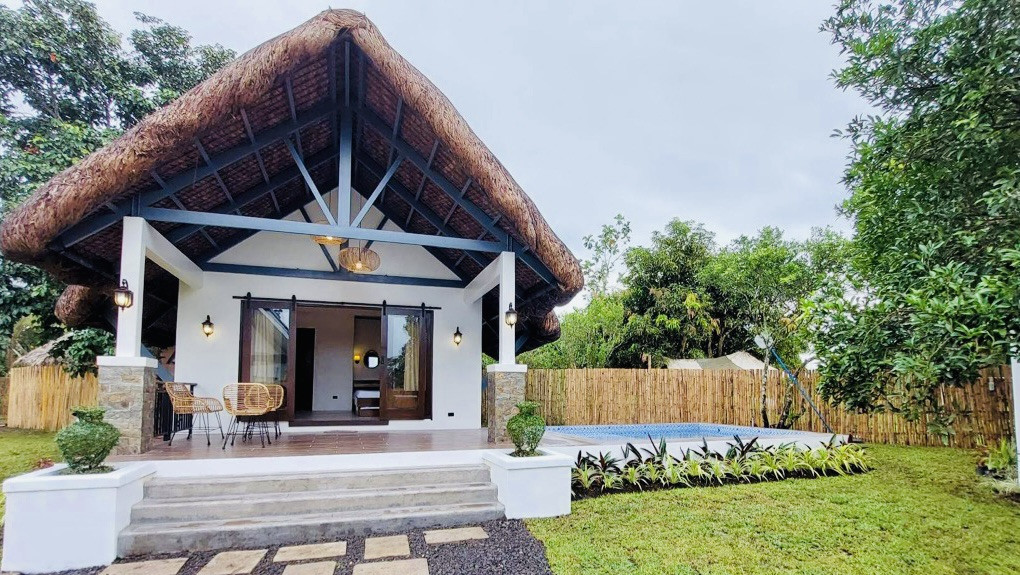 White Hut Villas