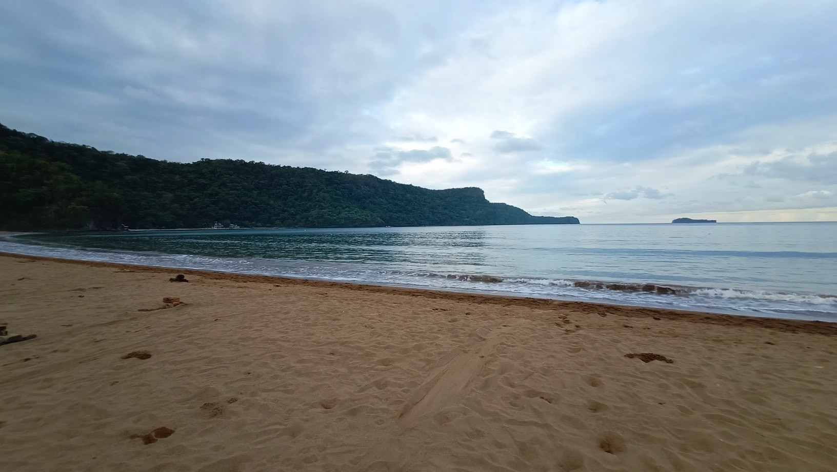 Bakasyunan Ni Gaying - Pool and Beach Resort (CAMP SITE)