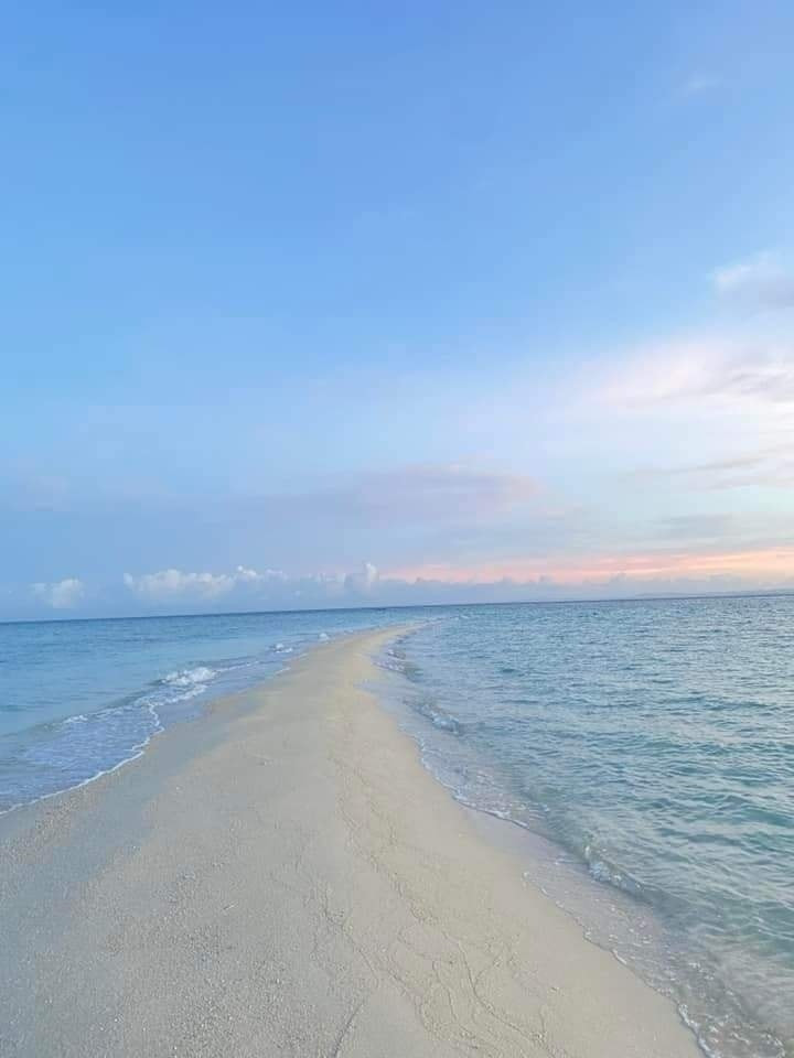 Wawie's Beach Resort Maniwaya Island