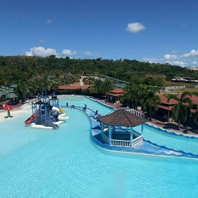 Caribbean Waves Waterpark Resort